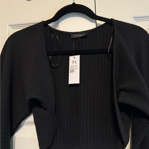 NWT Cropped Shrug - Picture 3 of 3